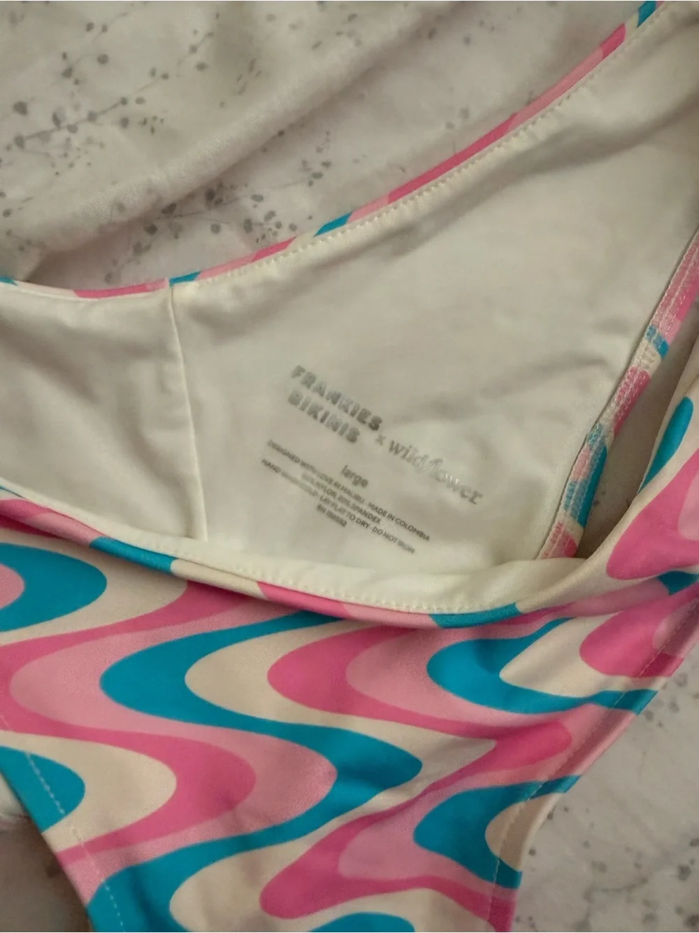 Frankie's Bikinis Pink & Teal Wave-Print Bikini Bottom